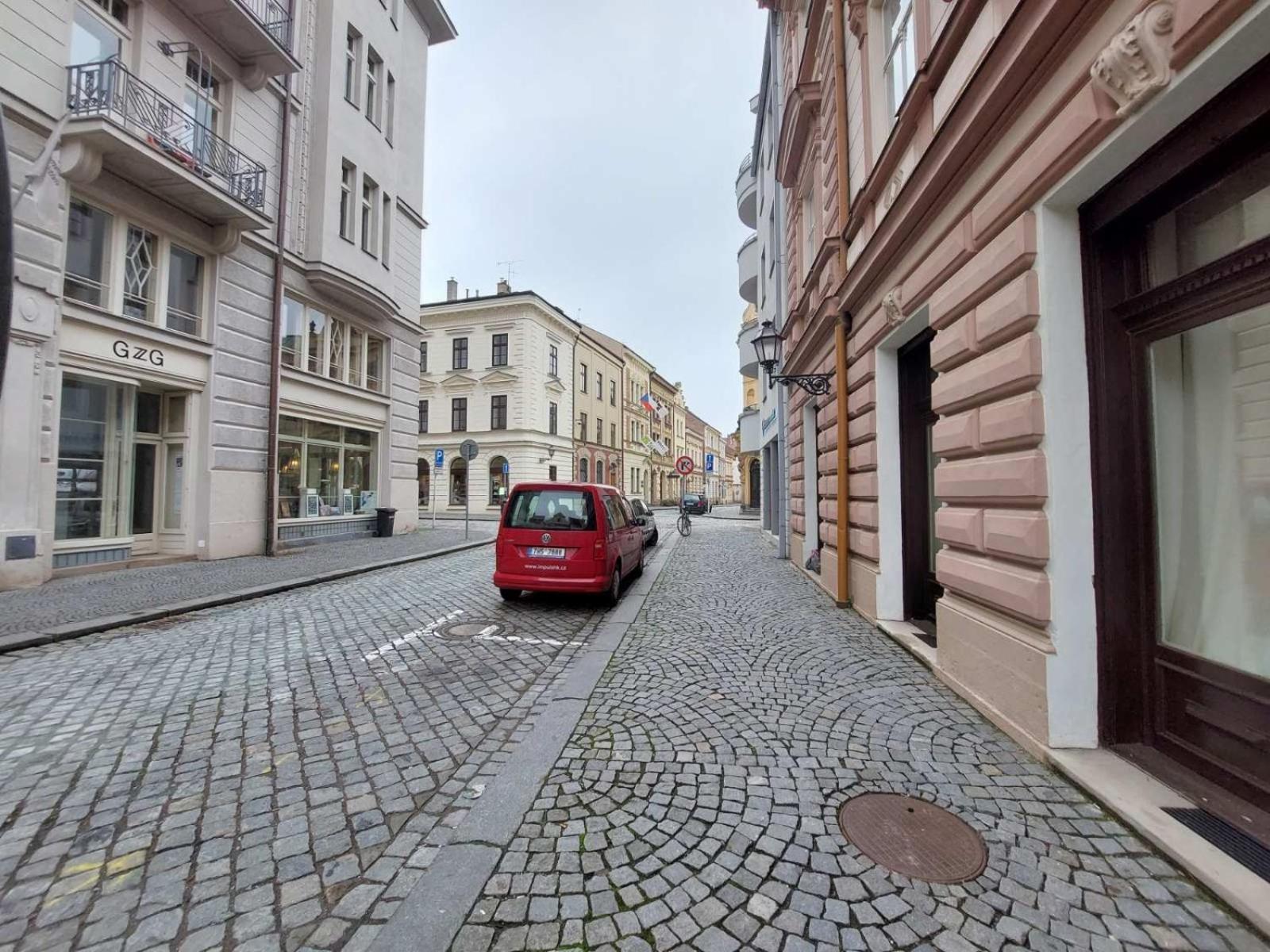 Exkluzivní apartmán v přízemí v Hradci Králové