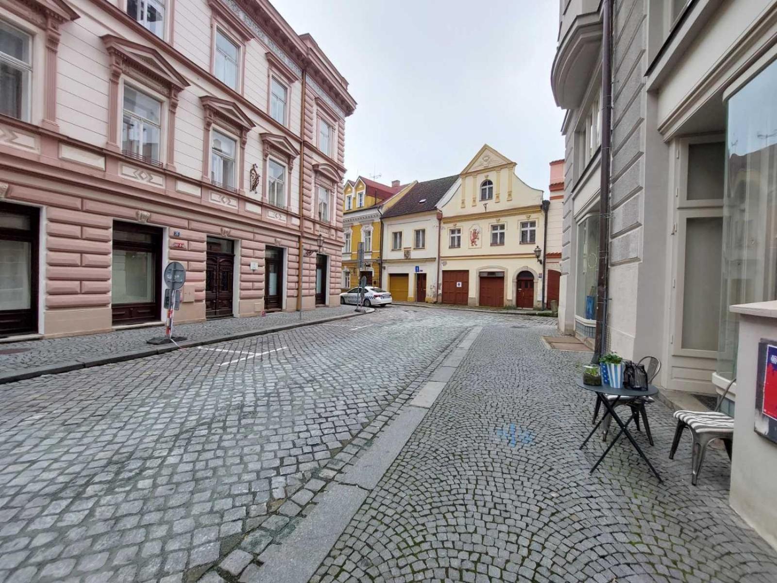 Exkluzivní apartmán v přízemí v Hradci Králové