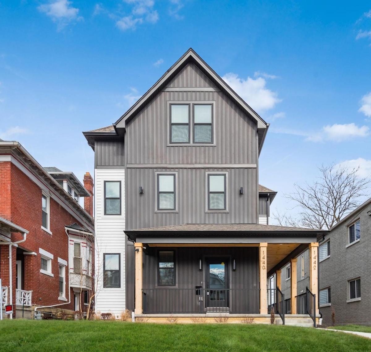 Modern Luxury 4BR 3 5BA Oasis in Historic Old Town East PD view 2