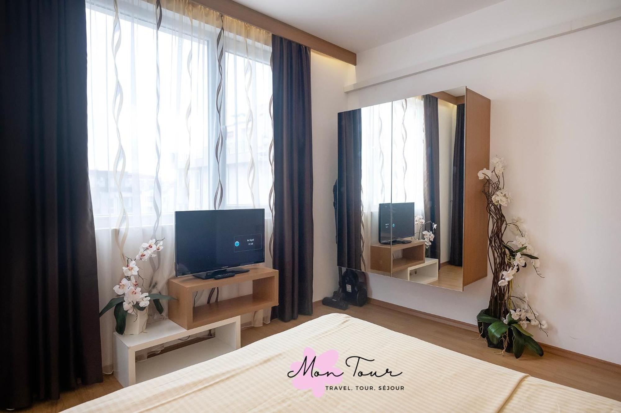Mon Tour apartments