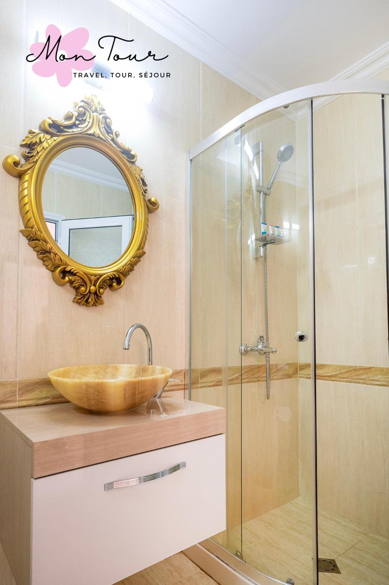 Mon Tour apartments