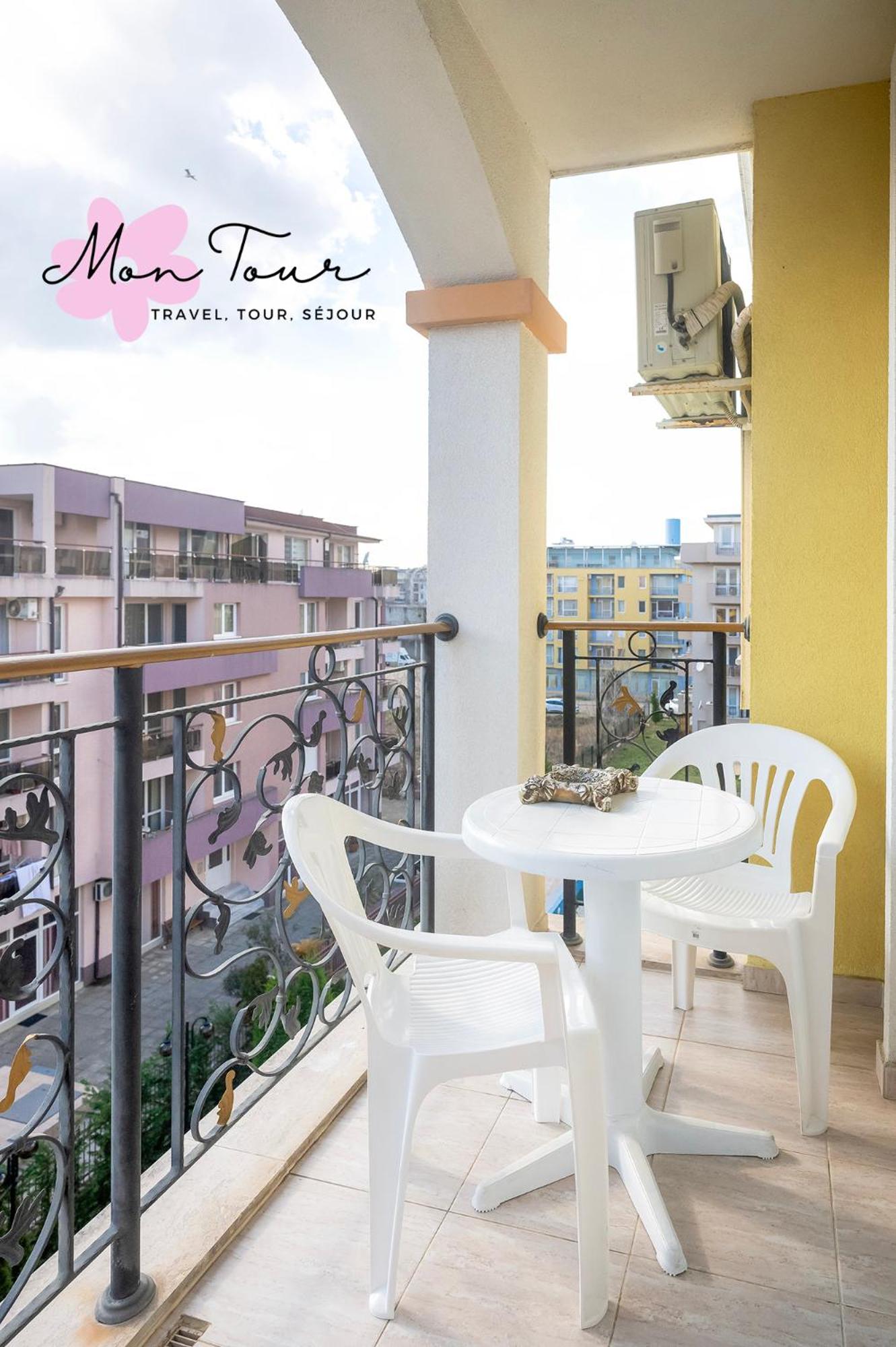 Mon Tour apartments