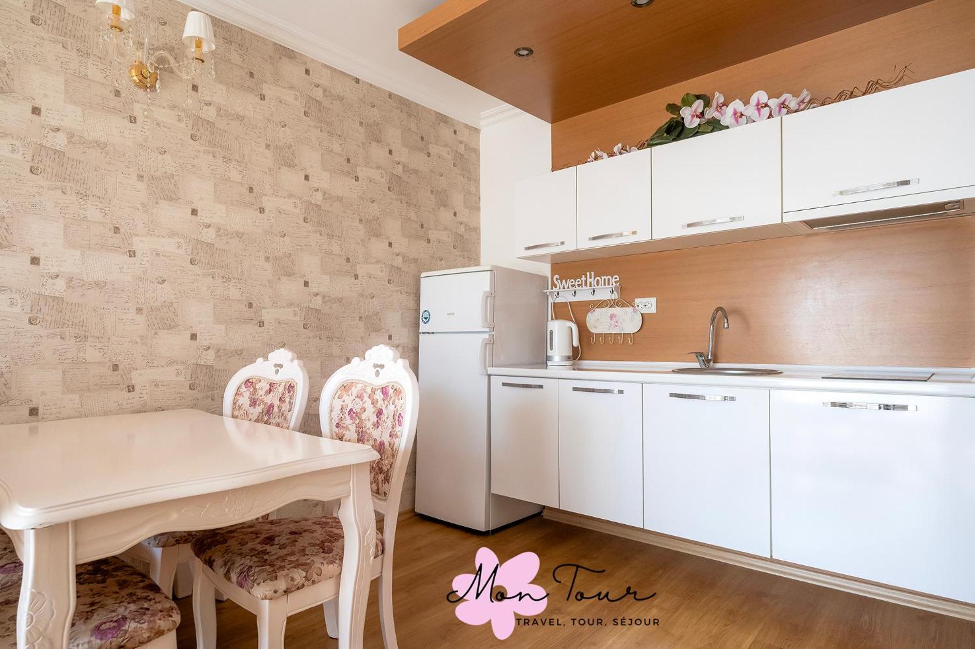 Mon Tour apartments
