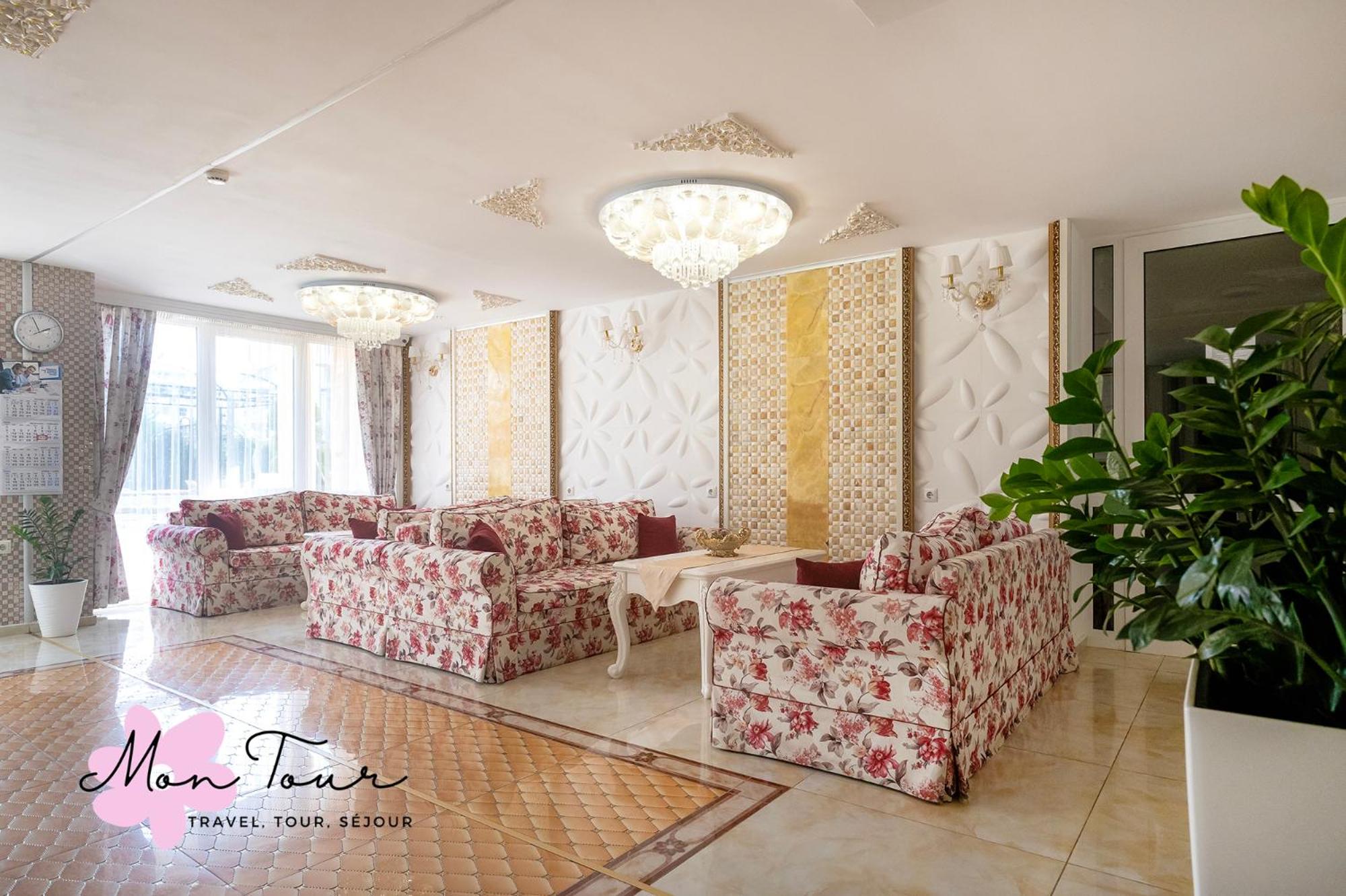 Mon Tour apartments