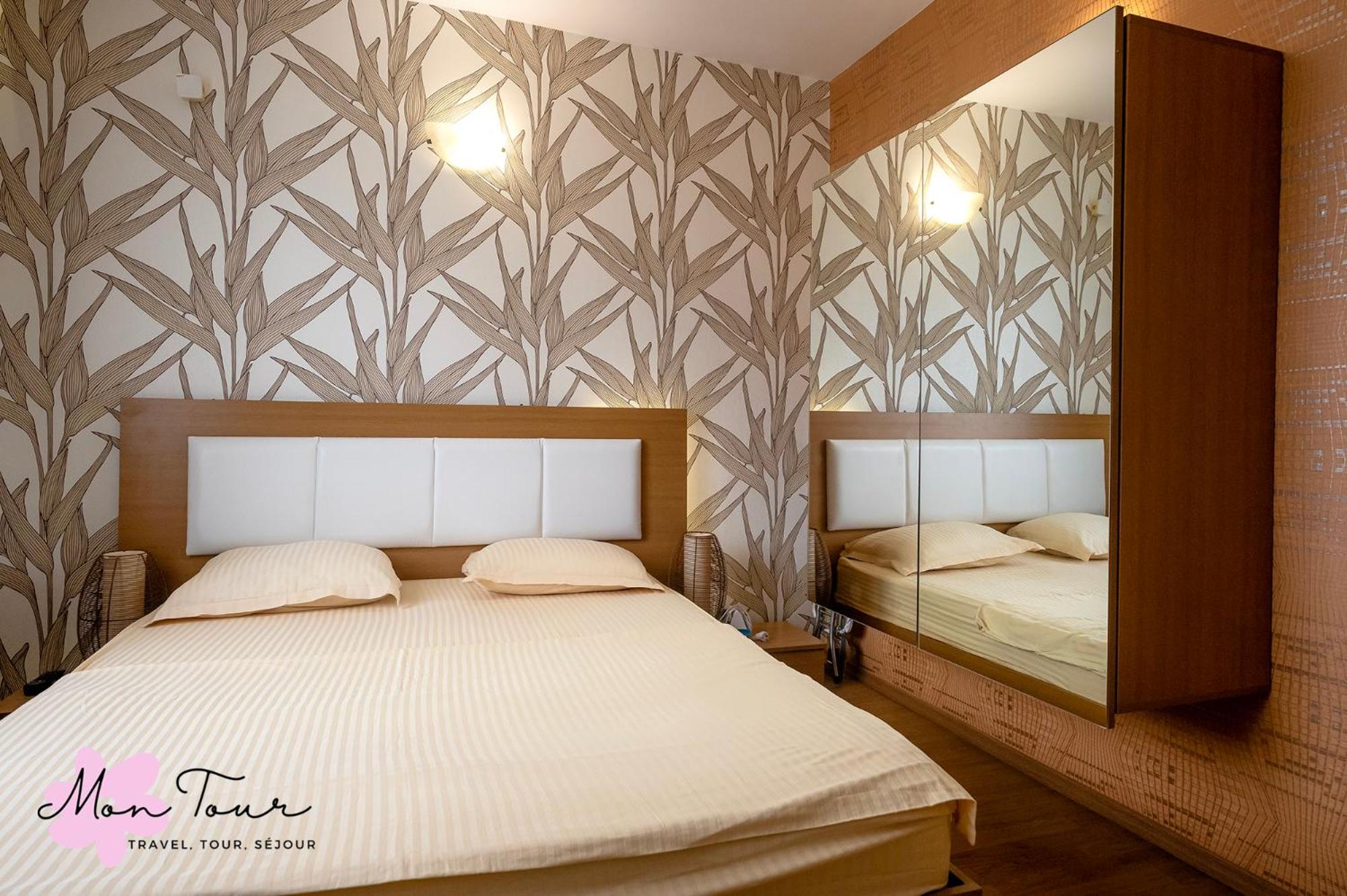 Mon Tour apartments