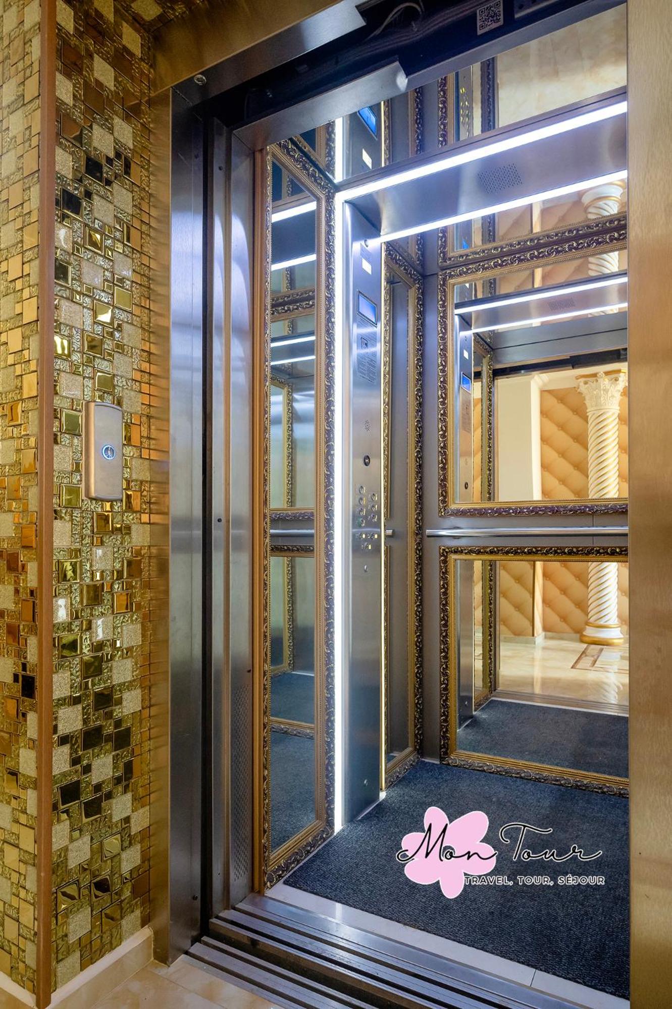 Mon Tour apartments