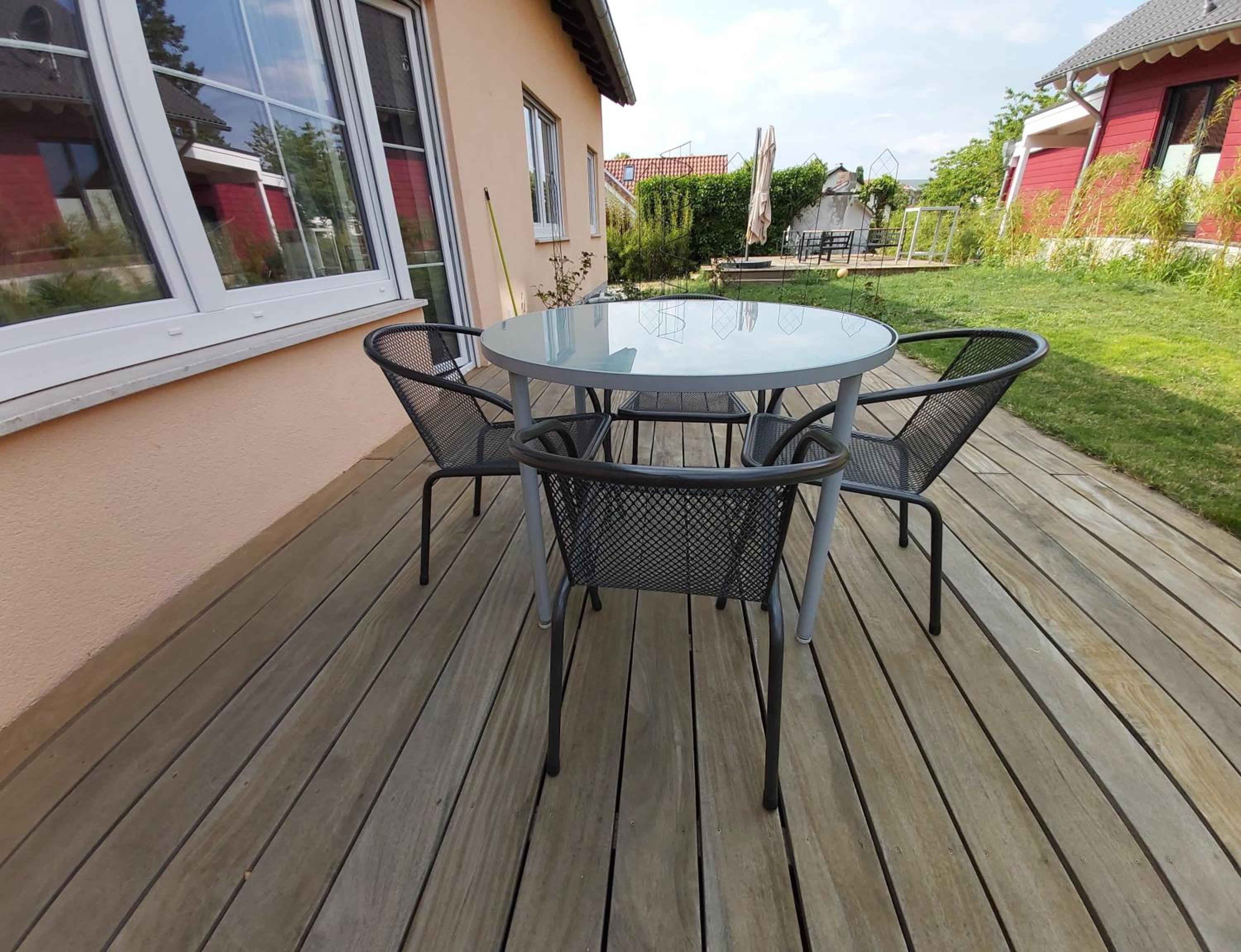 Ferienwohnung mit Terrasse am Rosengarten