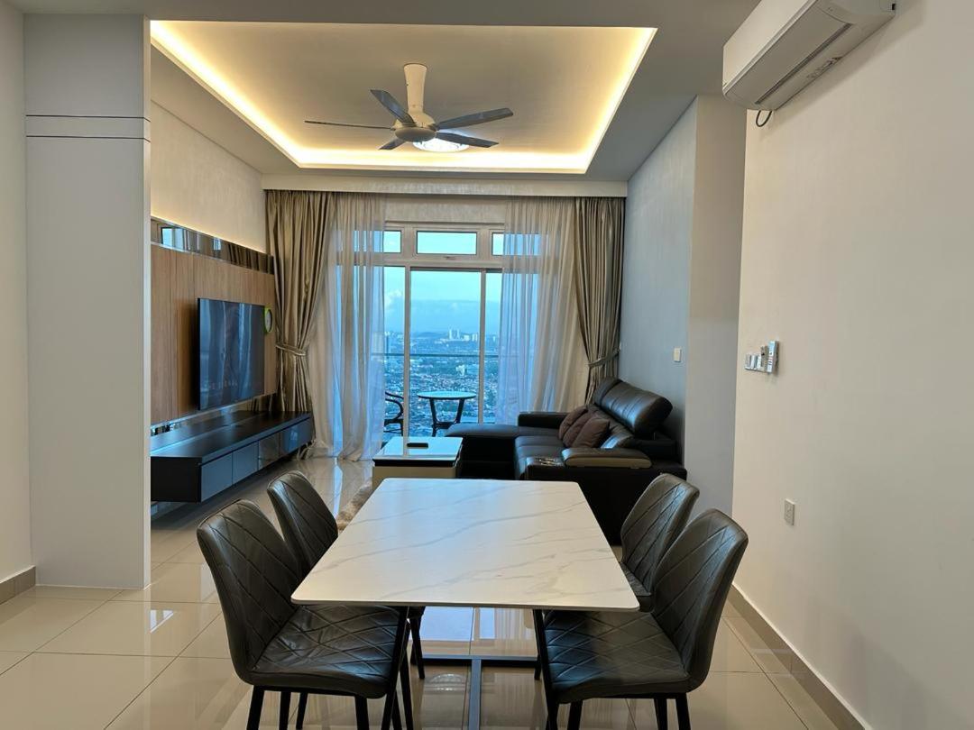 Twin Galaxy 2Bedroom City View Balcony Netflix WiFi