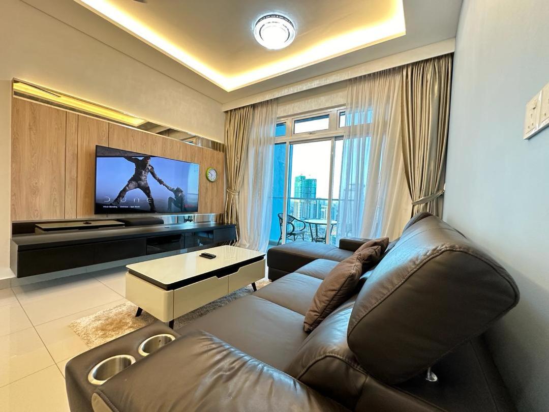 Twin Galaxy 2Bedroom City View Balcony Netflix WiFi