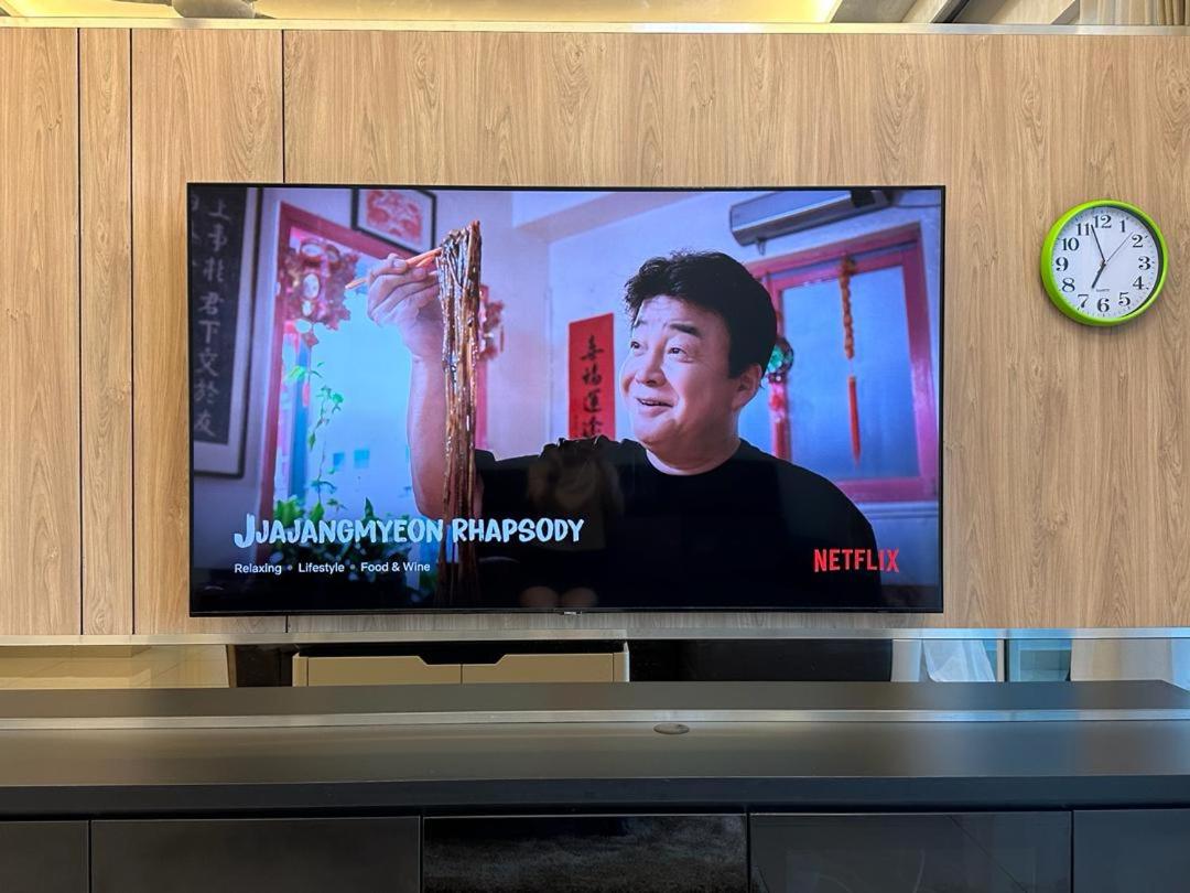 Twin Galaxy 2Bedroom City View Balcony Netflix WiFi