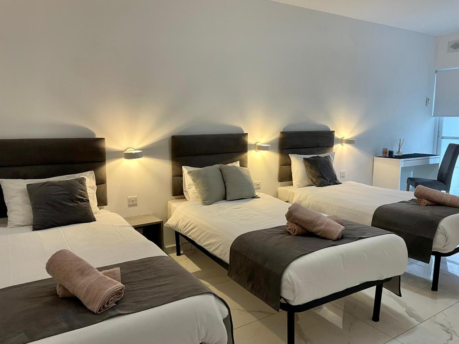 Spacious & Cozy Apartments - Ideal for Short Stays in Malta & Near Saint Julians view 4