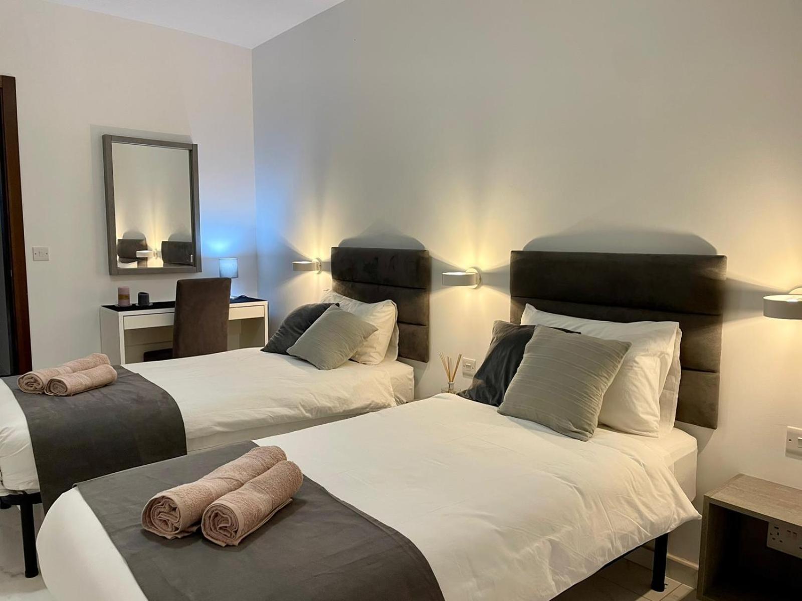 Spacious & Cozy Apartments - Ideal for Short Stays in Malta & Near Saint Julians view 3