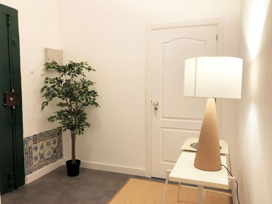 SJ1DE - Two Connected Apartments in the Heart of Baixa-Rossio with AC - Sleeps Up to 12 Guests! view 3