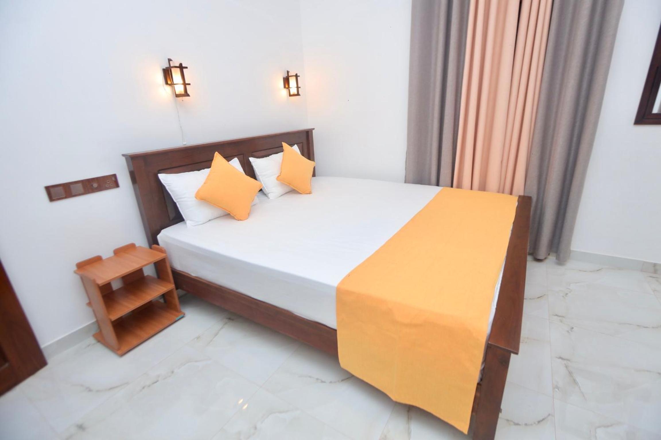 Hide Hiriketiya Villa