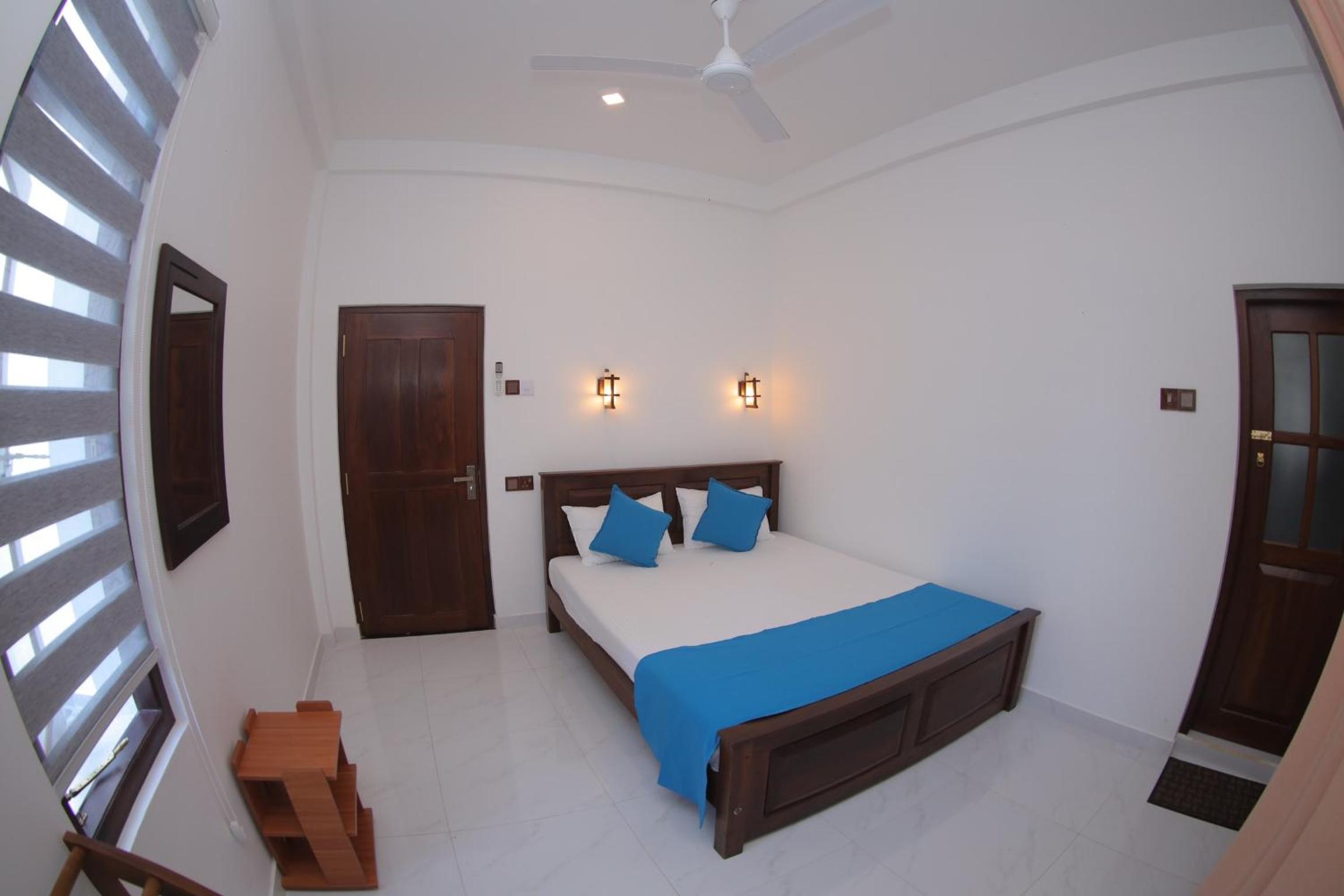 Hide Hiriketiya Villa