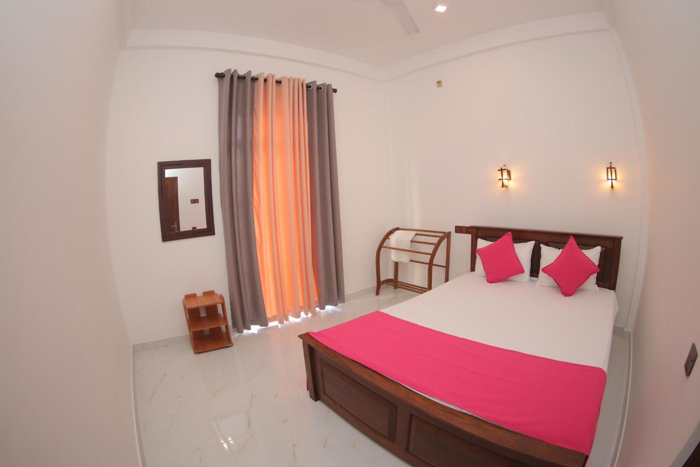 Hide Hiriketiya Villa