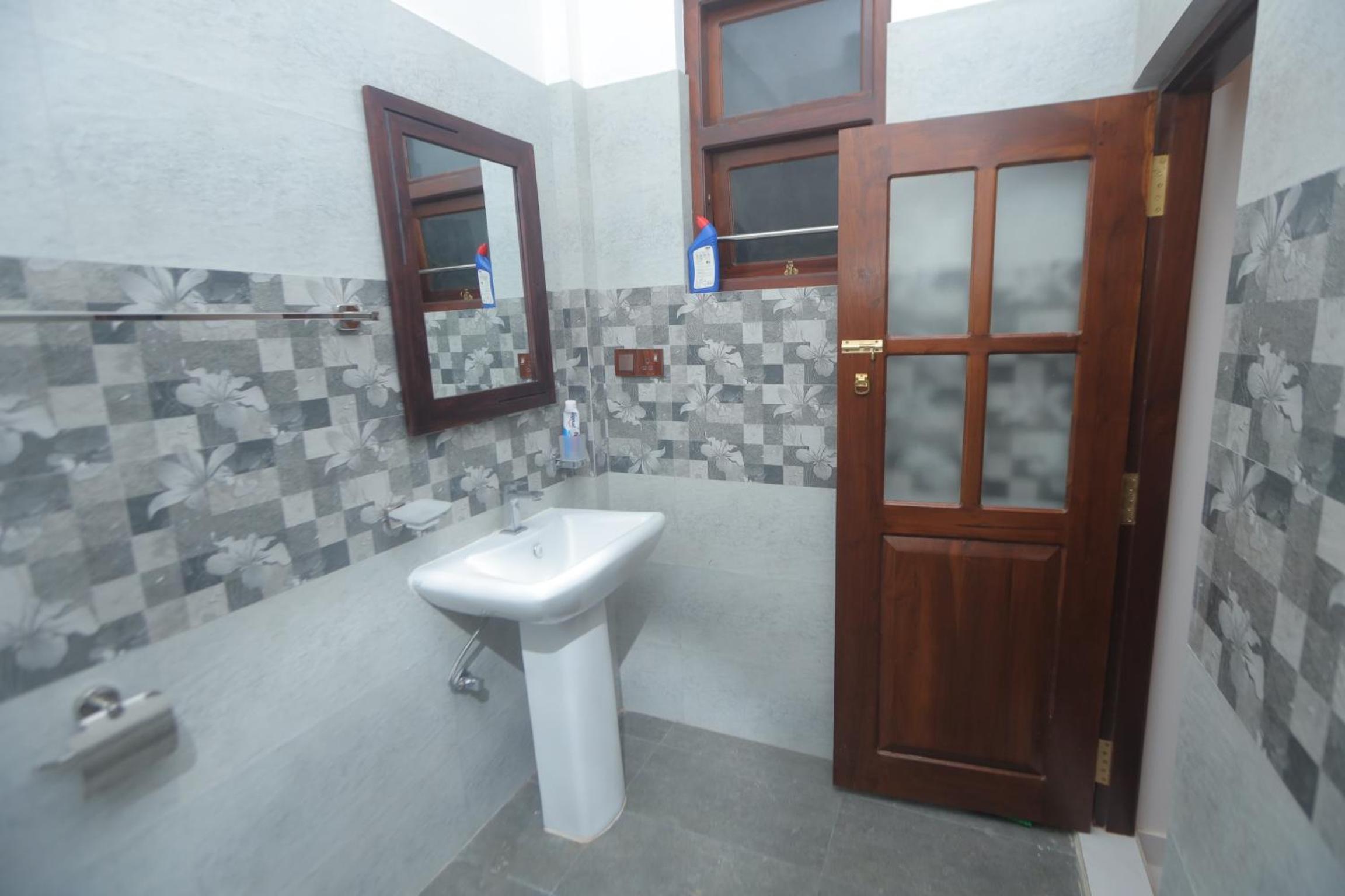 Hide Hiriketiya Villa