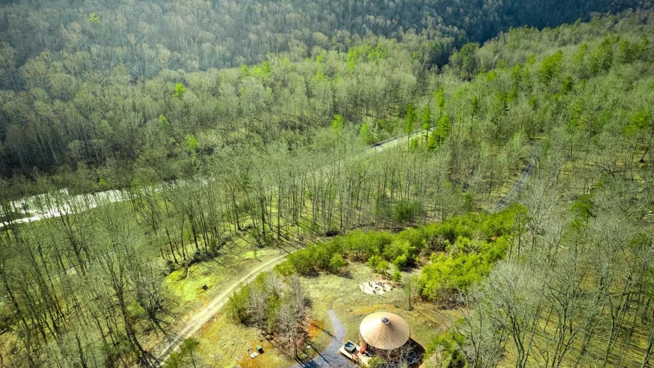 Cozy yurt w hot tub & fire pit near Lost River view 5