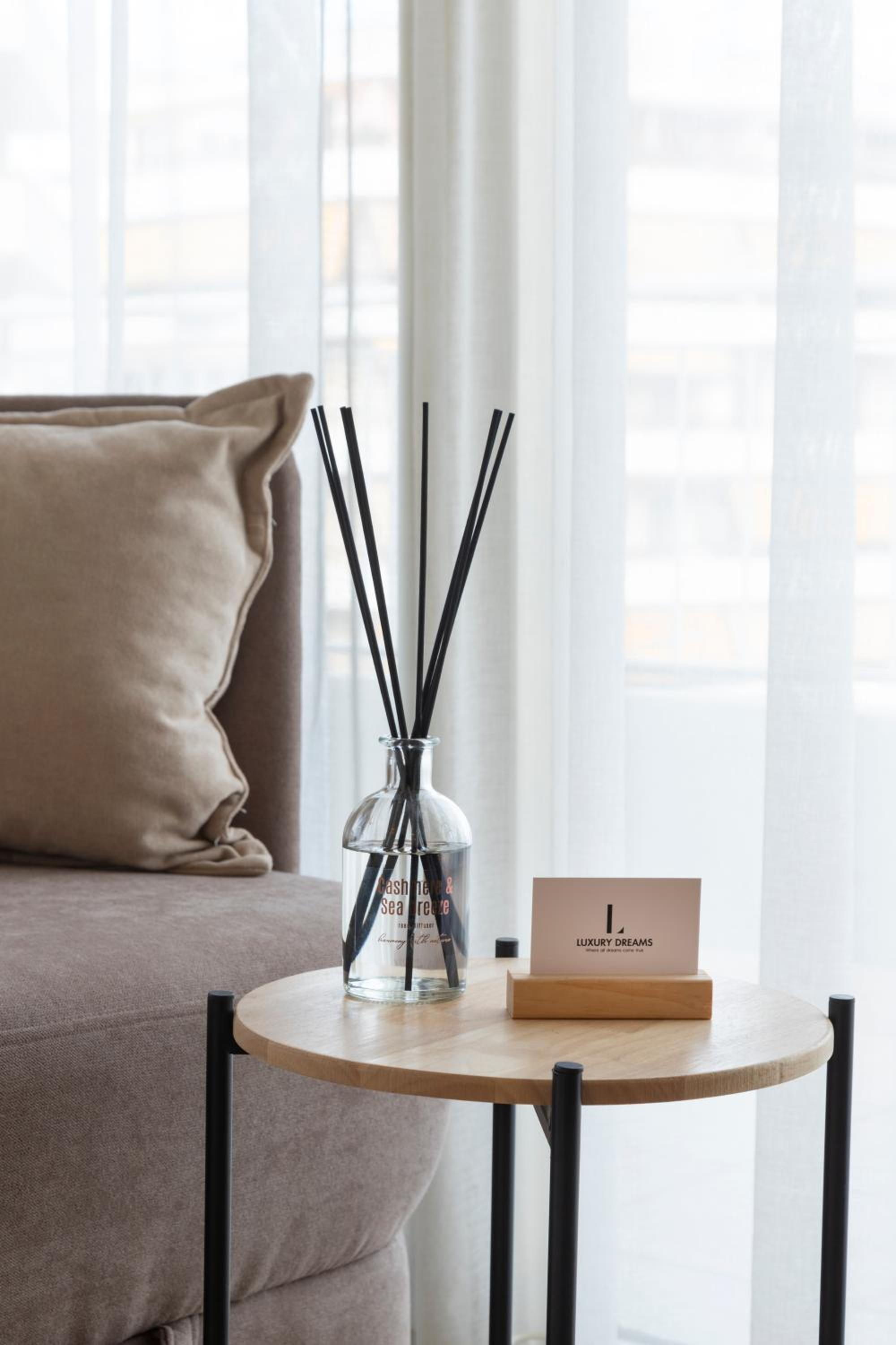 Athens Breathtaking Penthouse With Spa 5' to Metro photo 2