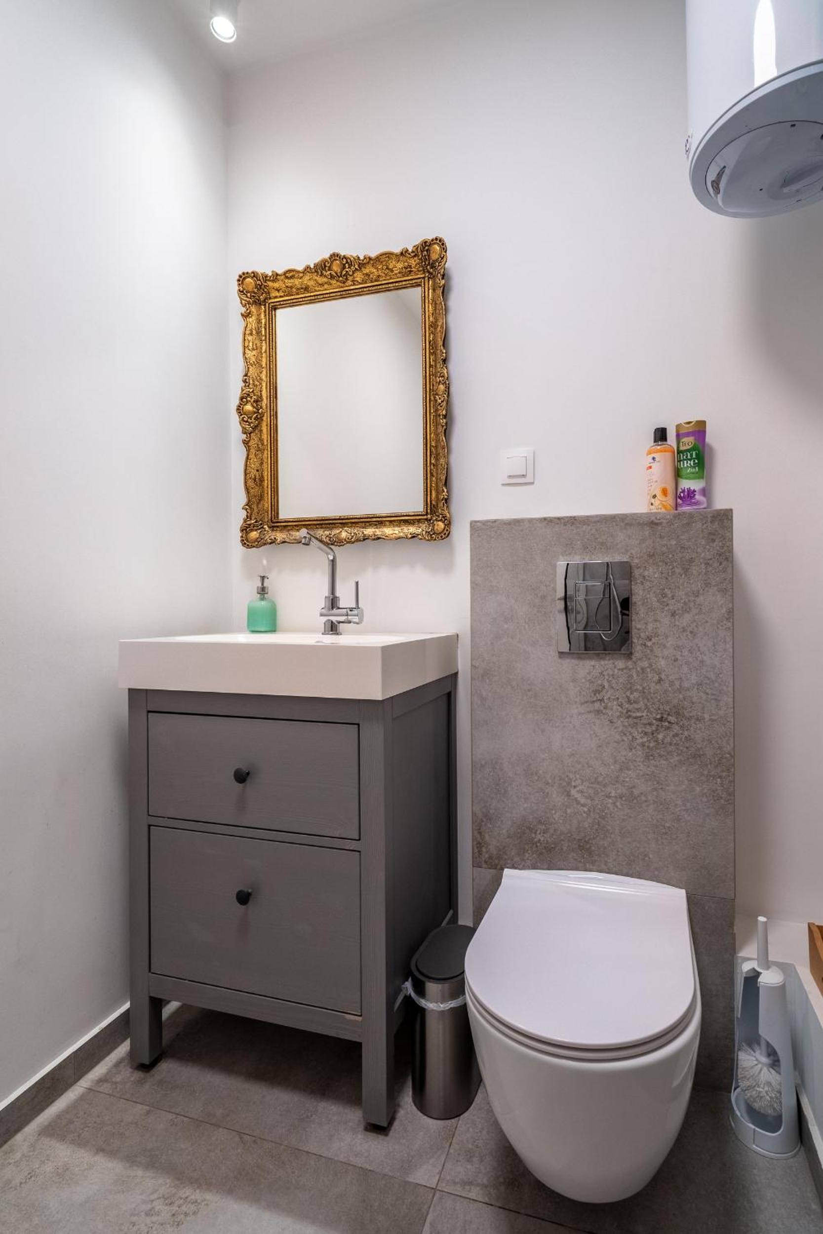 1 Bedroom Natural Condo