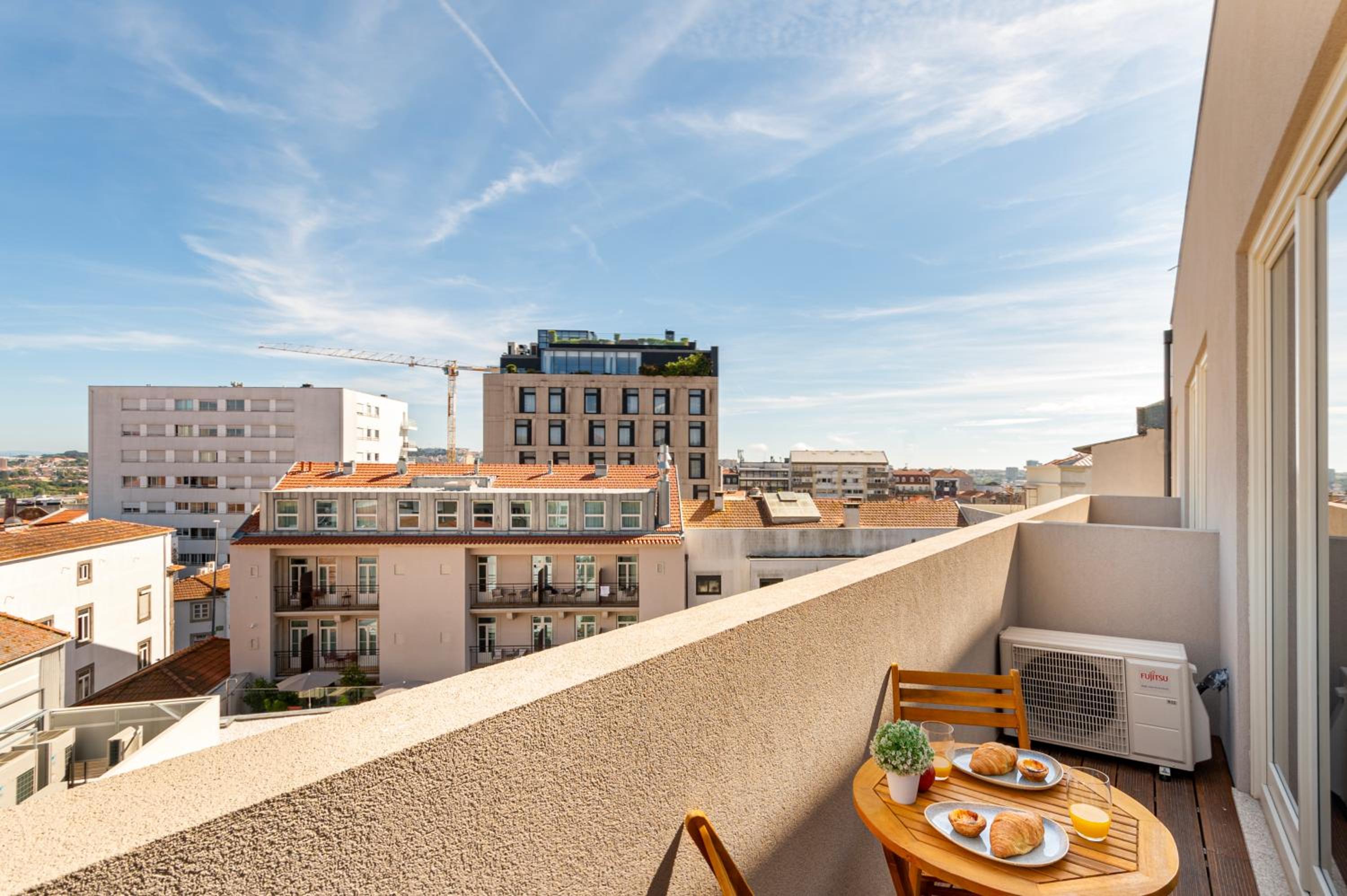 Stylish Poveiros Flat w Balcony by LovelyStay view 5