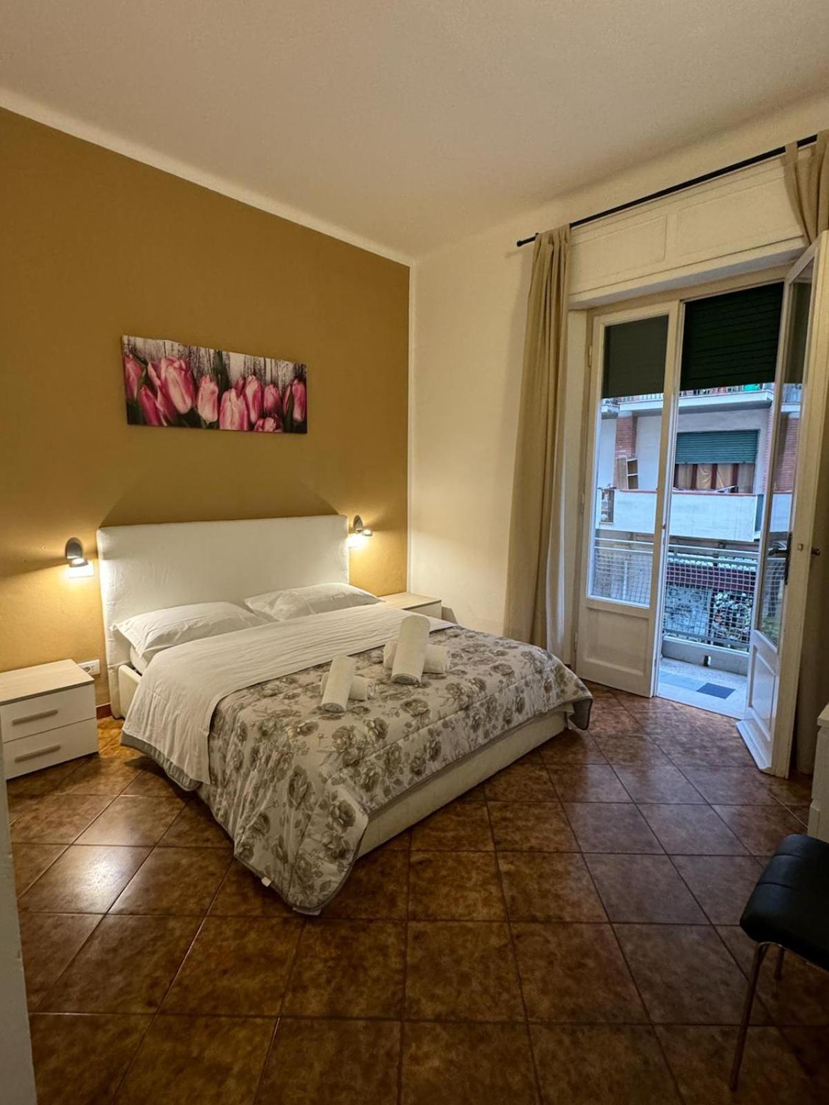 Crown Guest House - Image 3