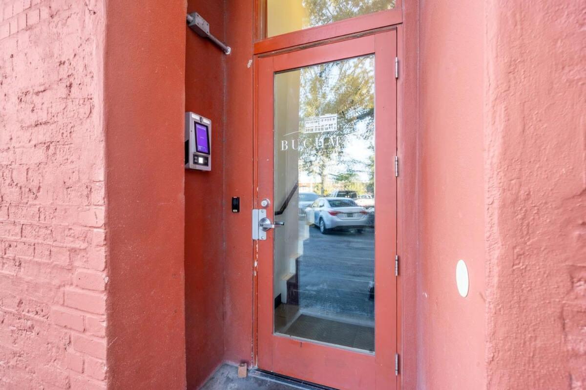 NEW! Mojito Manor - Stunning Studio On 7th Ave view 3