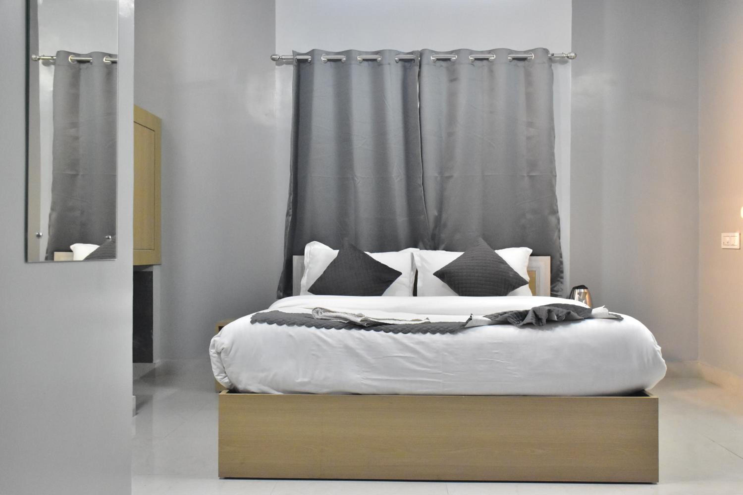 Urban Suites Silpukhuri view 5