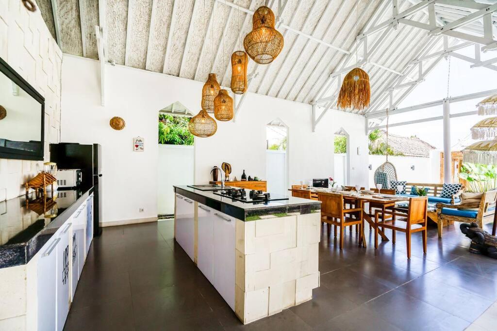 Spacious tropical 3BR pool villa