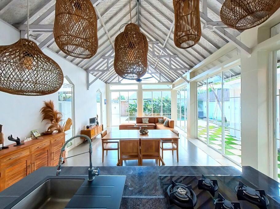Spacious tropical 3BR pool villa