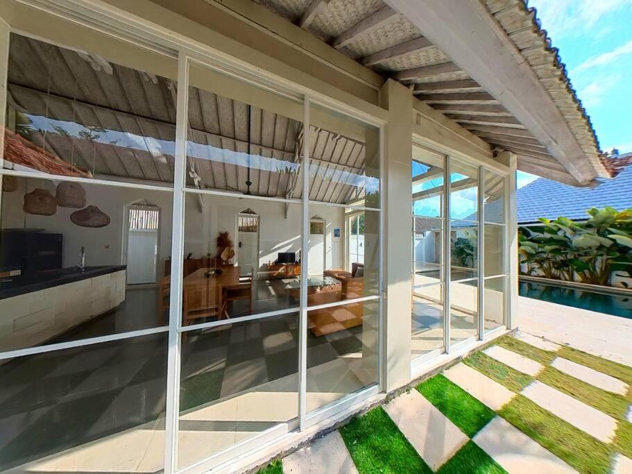 Spacious tropical 3BR pool villa