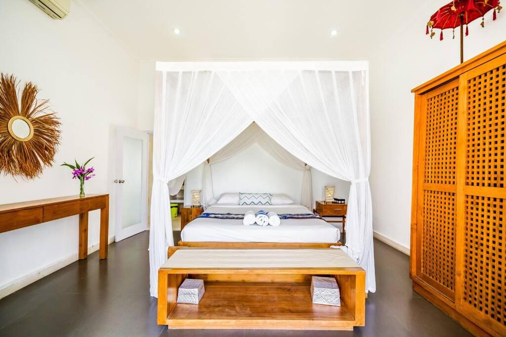 Spacious tropical 3BR pool villa