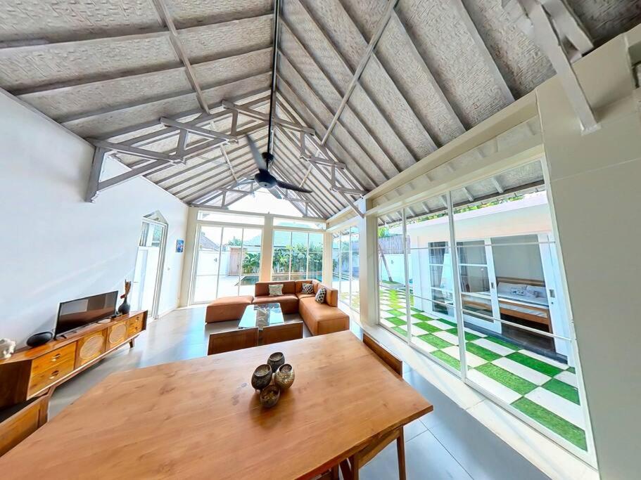 Spacious tropical 3BR pool villa