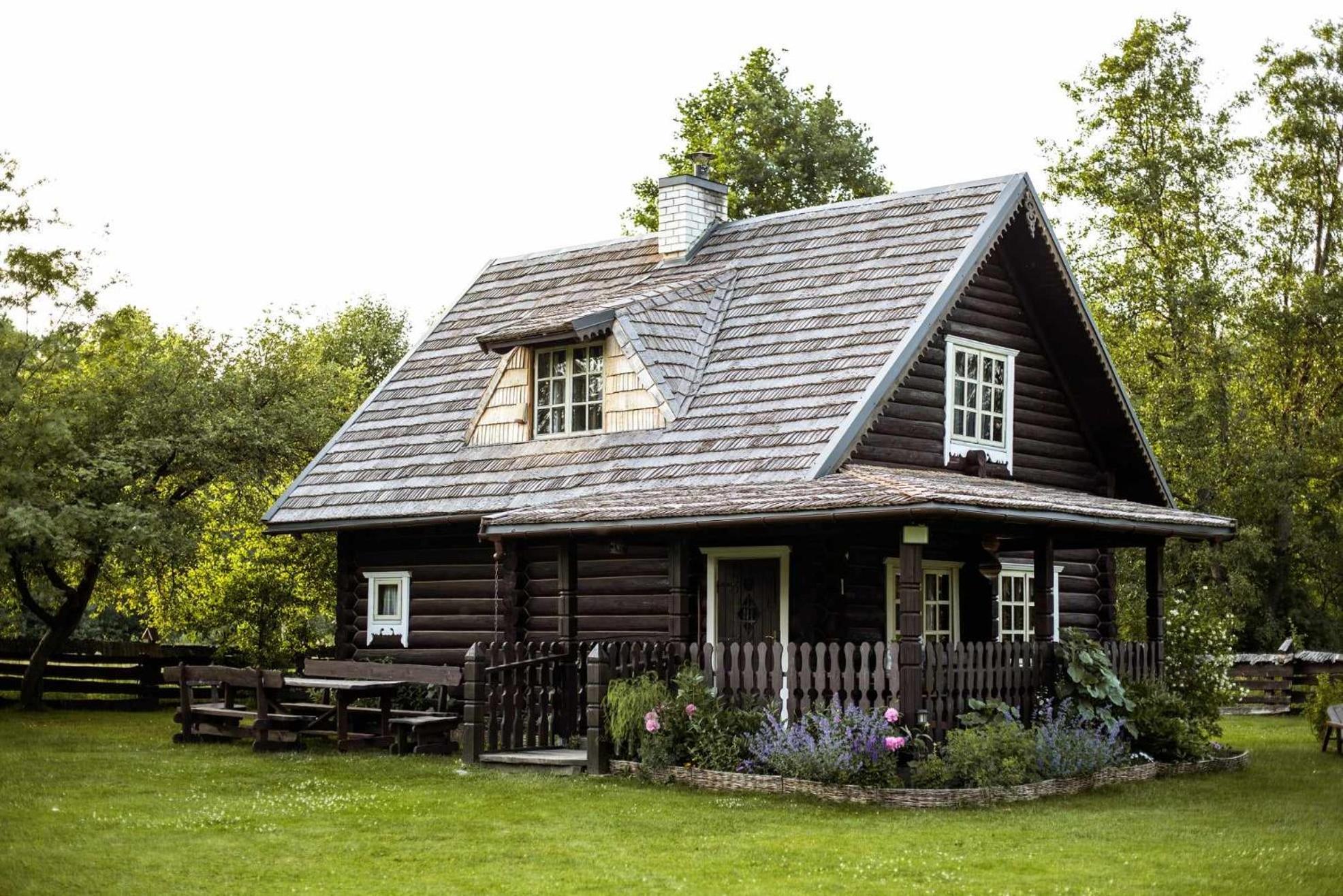 Gervių giesmė - country homestead view 2