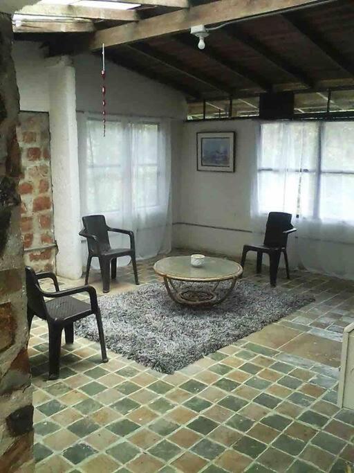Wifi, 20 personas, chimenea, cascadas, naturaleza