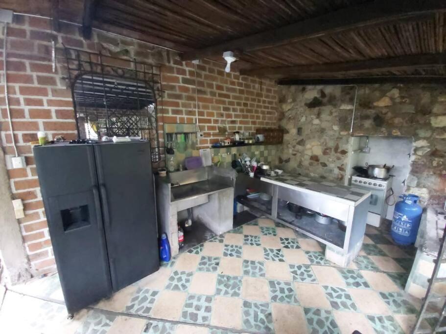 Wifi, 20 personas, chimenea, cascadas, naturaleza