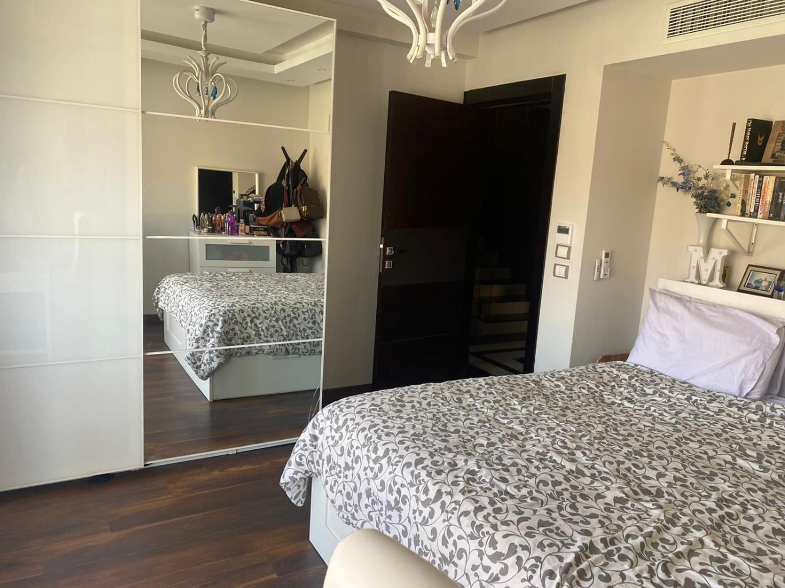 Hyde Park VILLA Luxurious