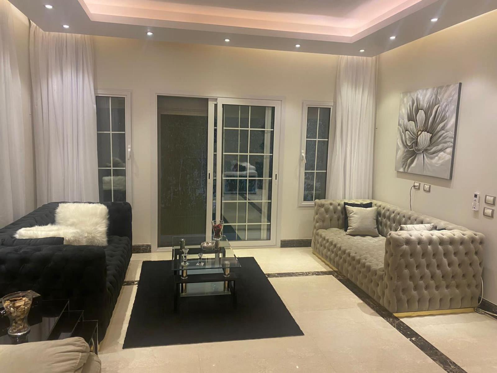 Hyde Park VILLA Luxurious