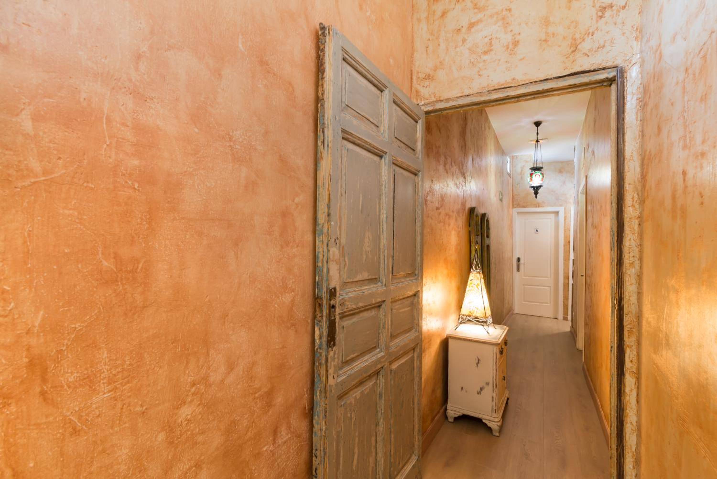 Hostal Artistic B&B