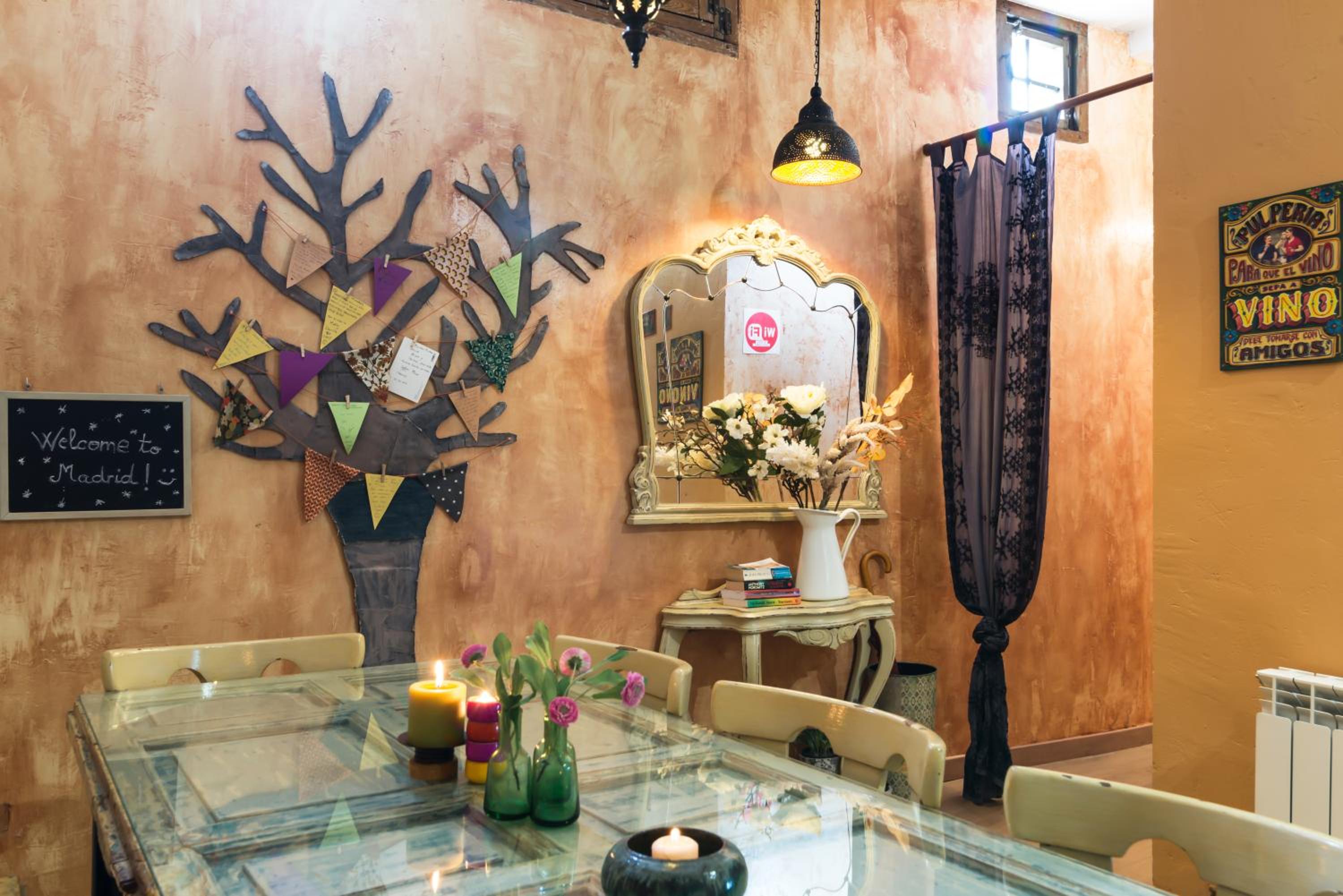 Hostal Artistic B&B