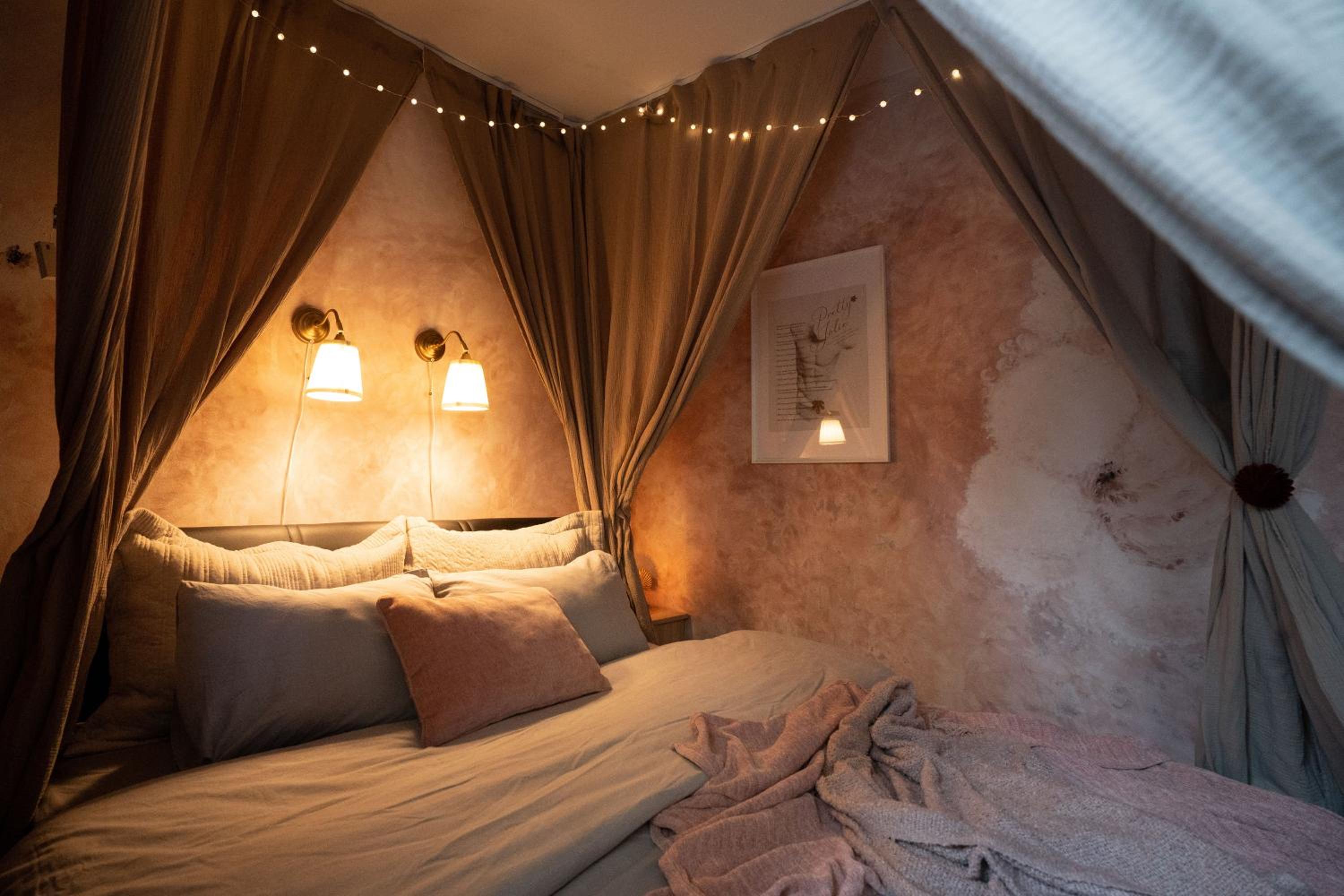 Pretty Jolie Romantic Getaway