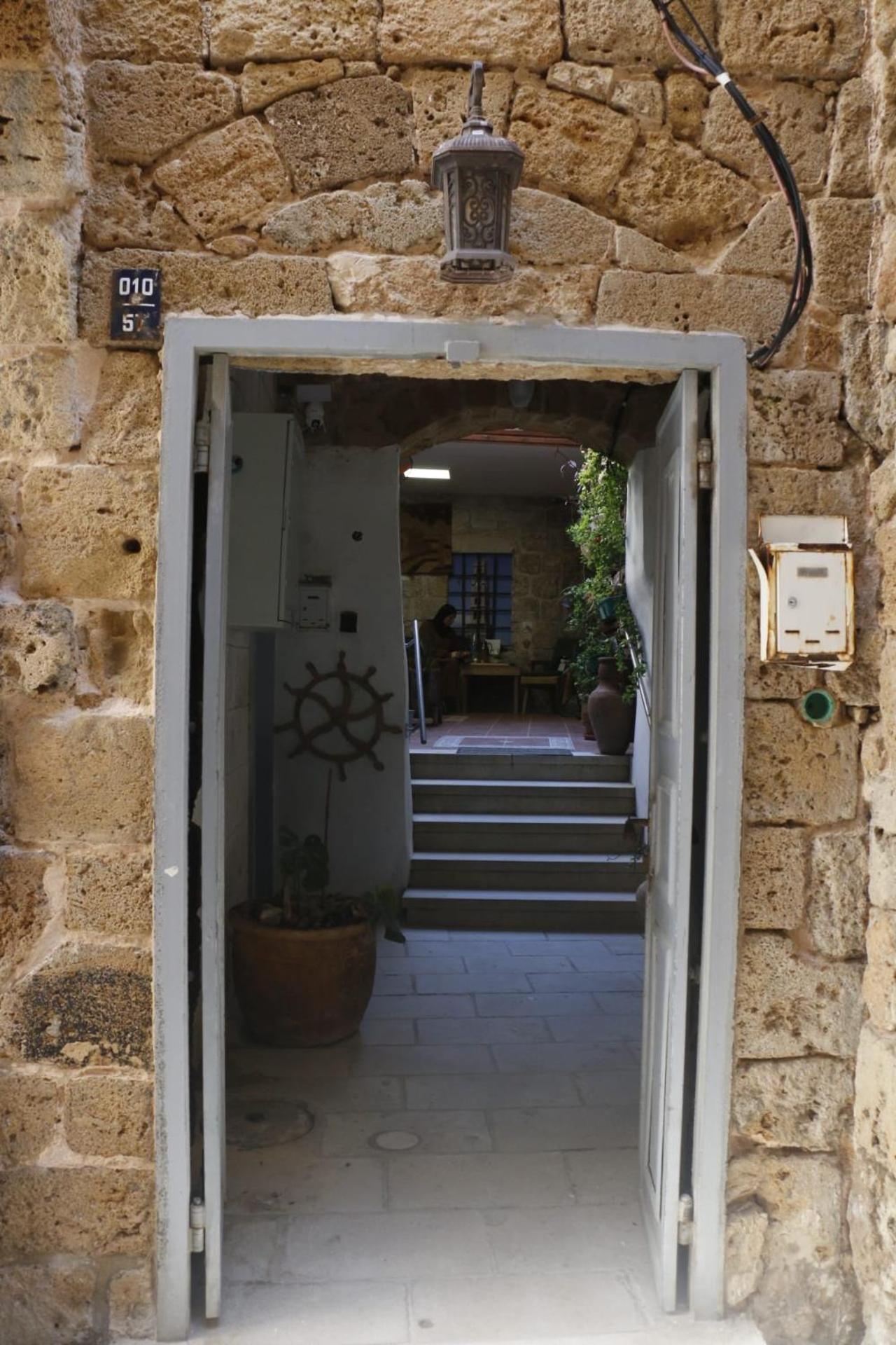 Photo 6
