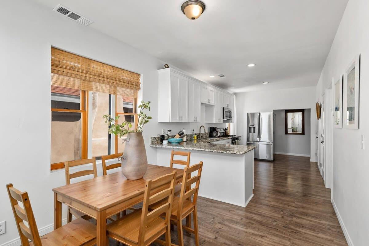 Victorian Retreat in Barrio Logan 1mi to Downtown view 2