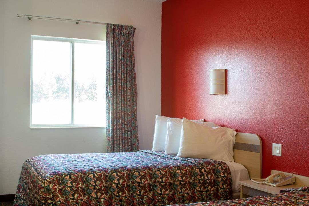 Morgantown Inn & Suites view 2