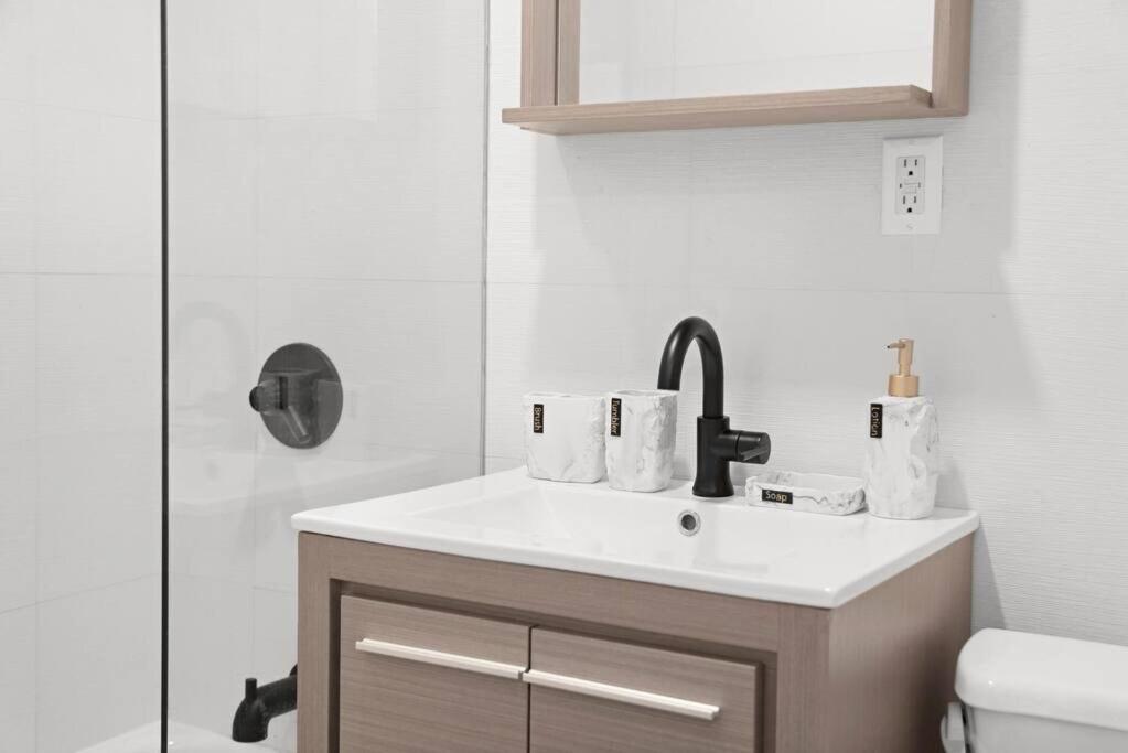 69-2C Brand New PRIME Lower East Side 1br Apt