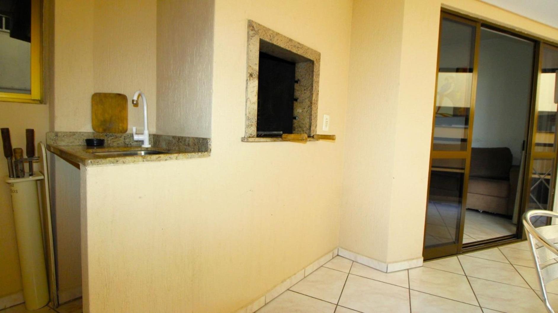 1029 - Apartamento no centro de Bombinhas - Residencial estrela do mar 2 104 A view 5