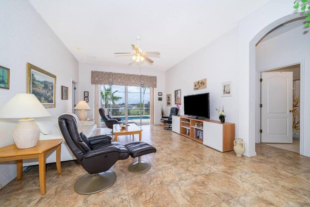 Unique comfortable Golf course Home w Private Pool view 4