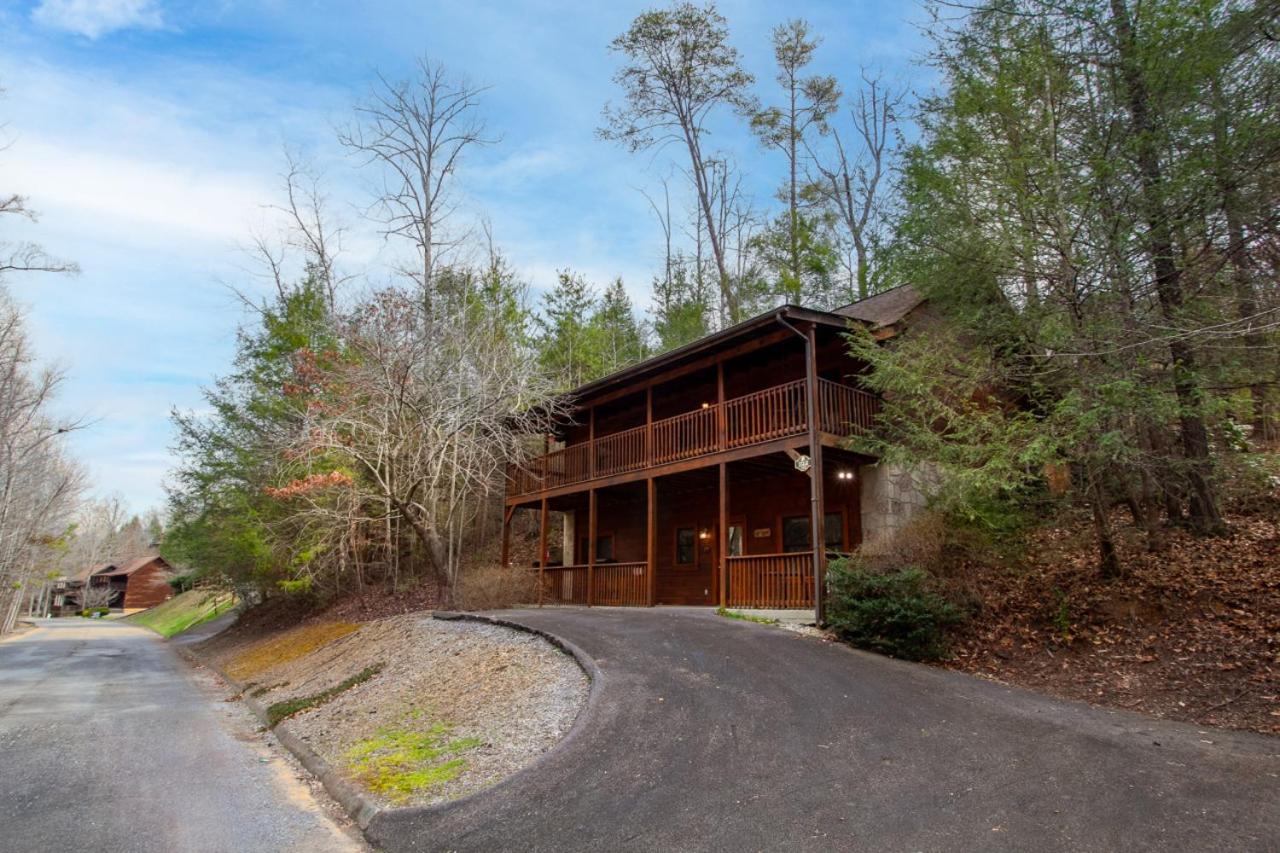 Hotel 5 Mins To Pigeon Forge Strip W/ Hot Tub+Grill+More