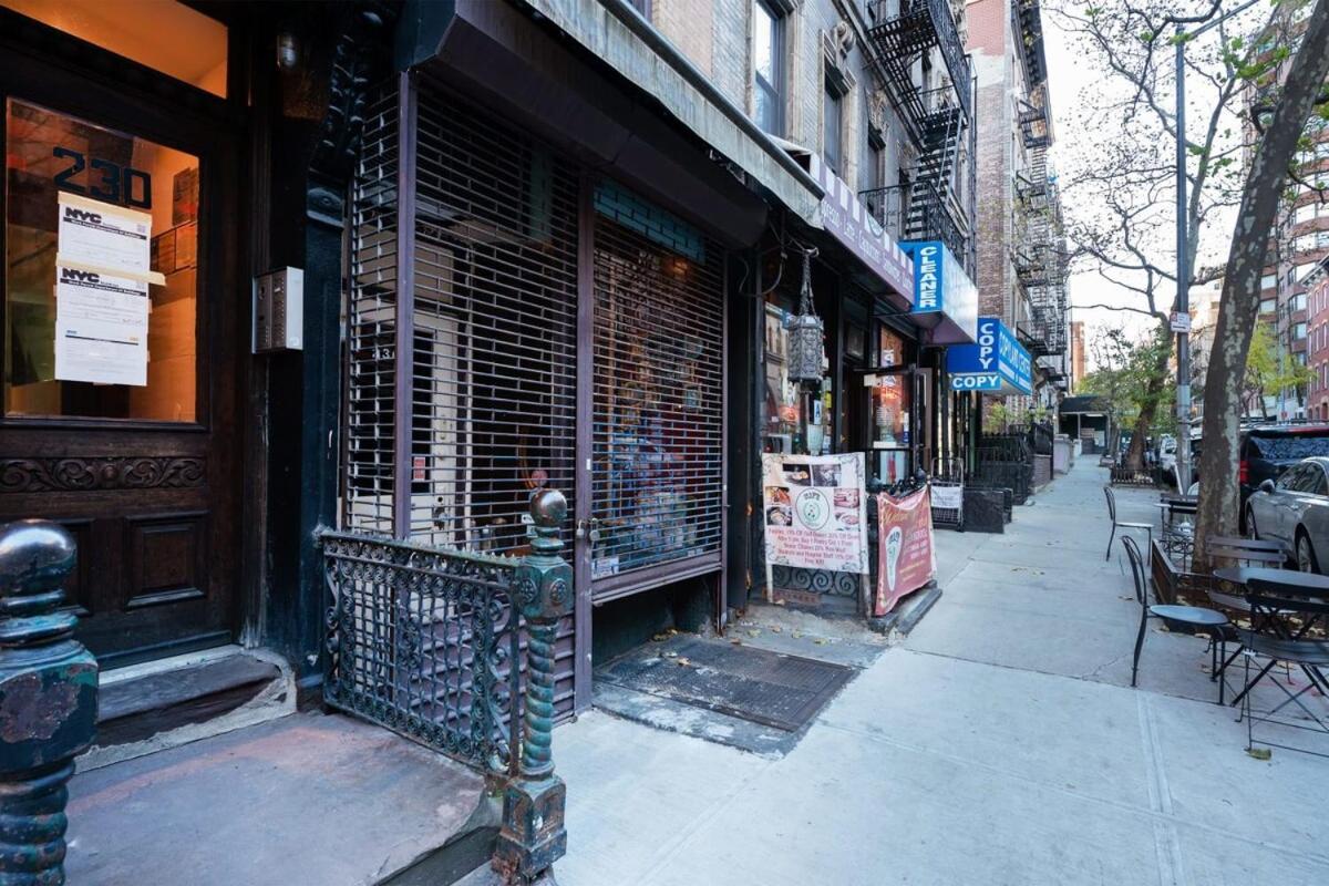 83-2FE UES Central Park Newly Furnished Studio