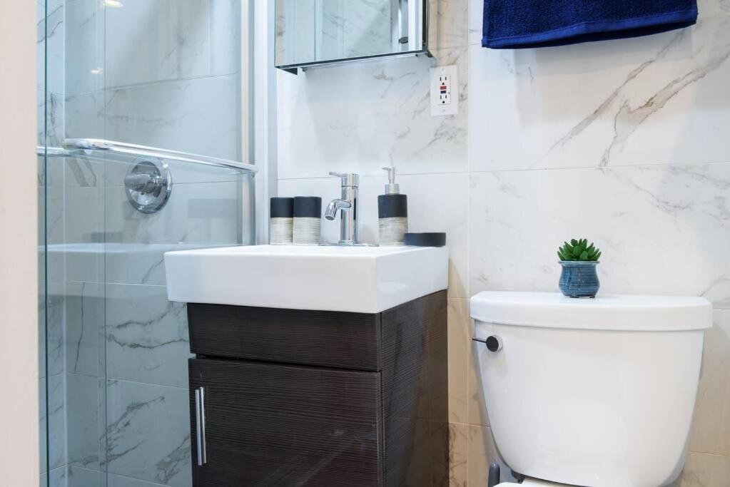 69-4A Quality NEW Prime Lower East East 1br Apt